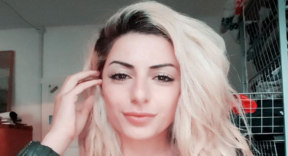 بالصور.. من هذه الشقراء التي قتلت 100 داعشي؟!