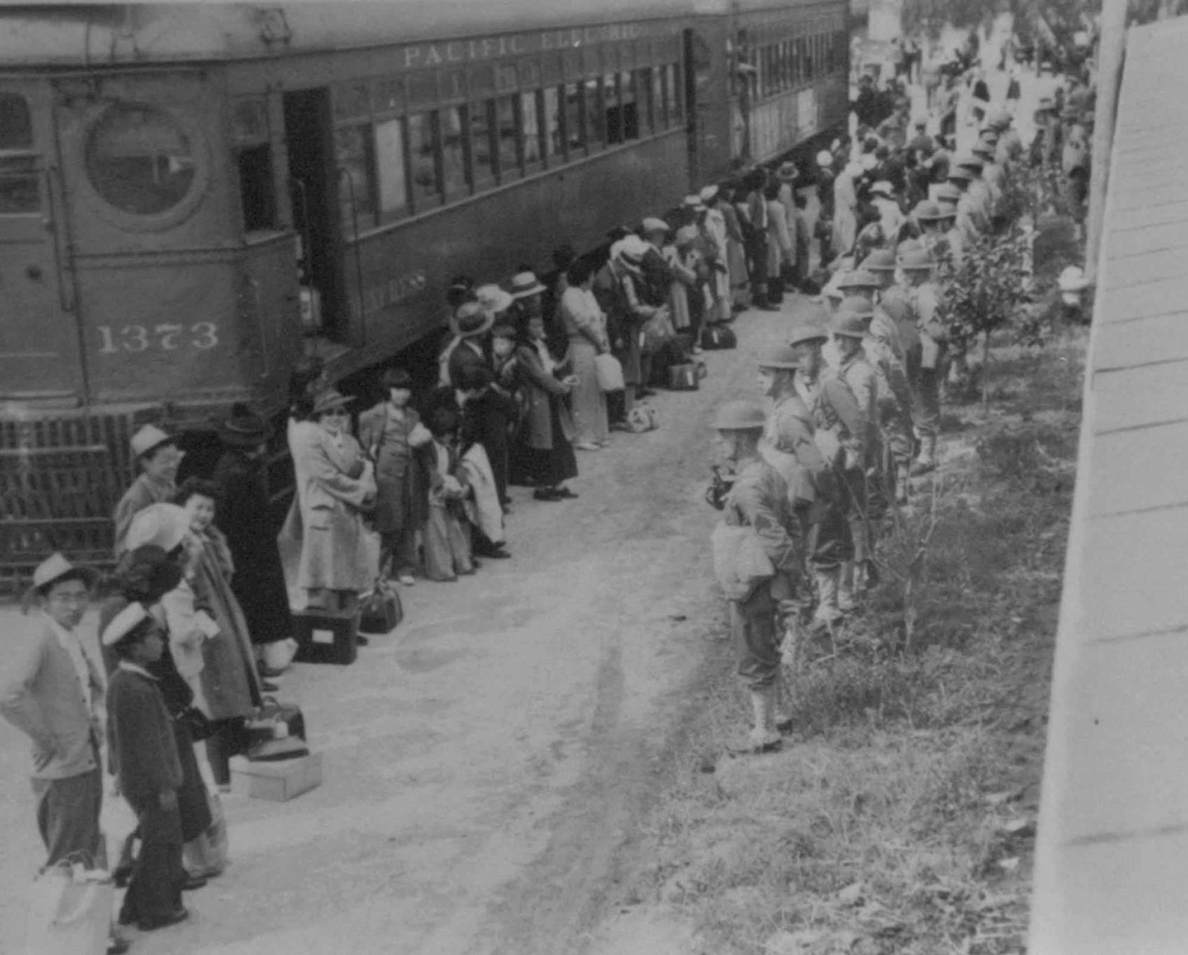 ترامب يعيد إحياء العنصرية
