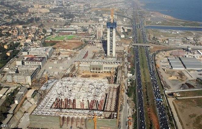 في حادثة غريبة.. اغماء جماعي لطالبات مدرسة جزائرية