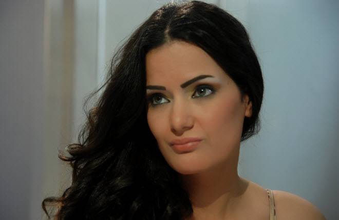 سما المصري وصورة إباحية +18!
