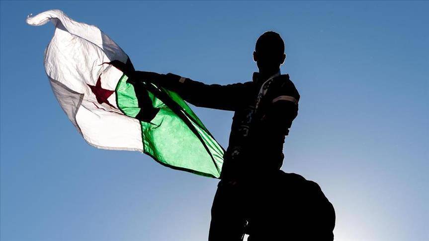 ترشح الوزراء بالجزائر...تقليد سياسي يضع السلطات في مأزق