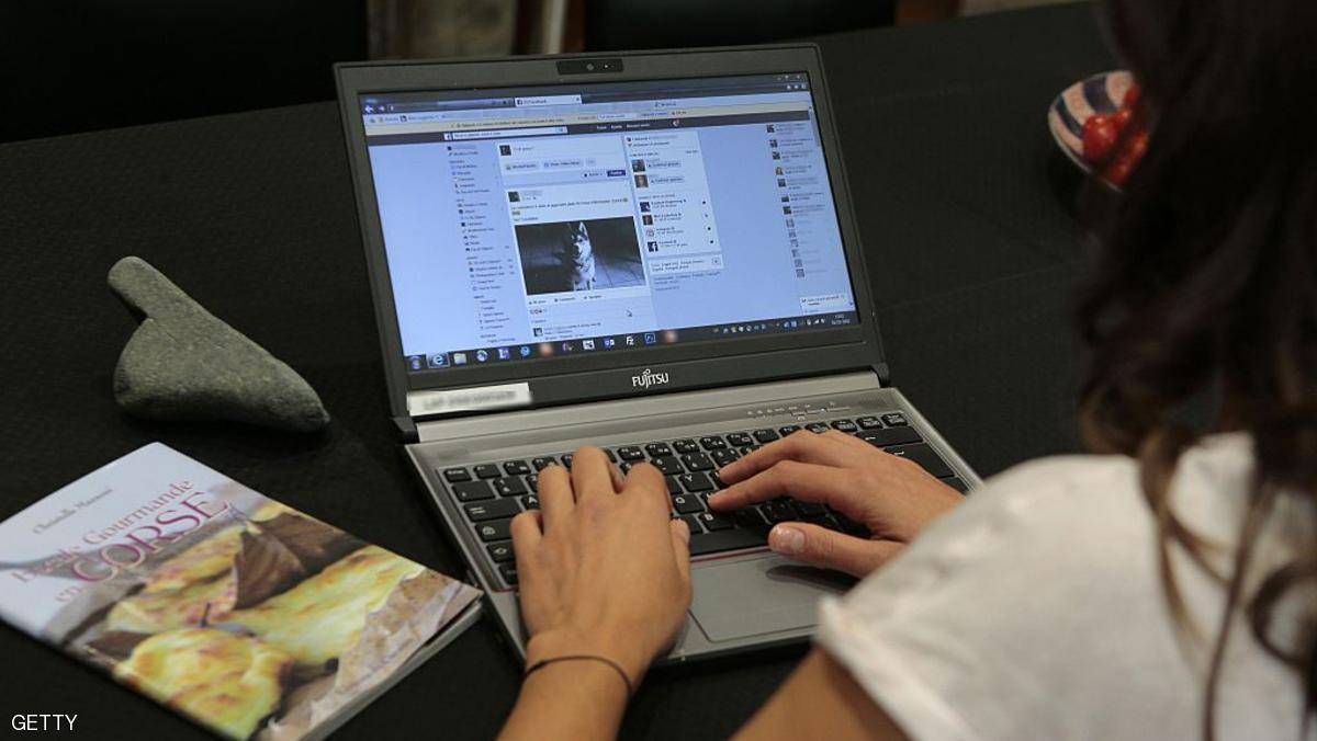 البرلمان الفرنسي يجرم تصفح "المواقع المتشددة".. بشروط