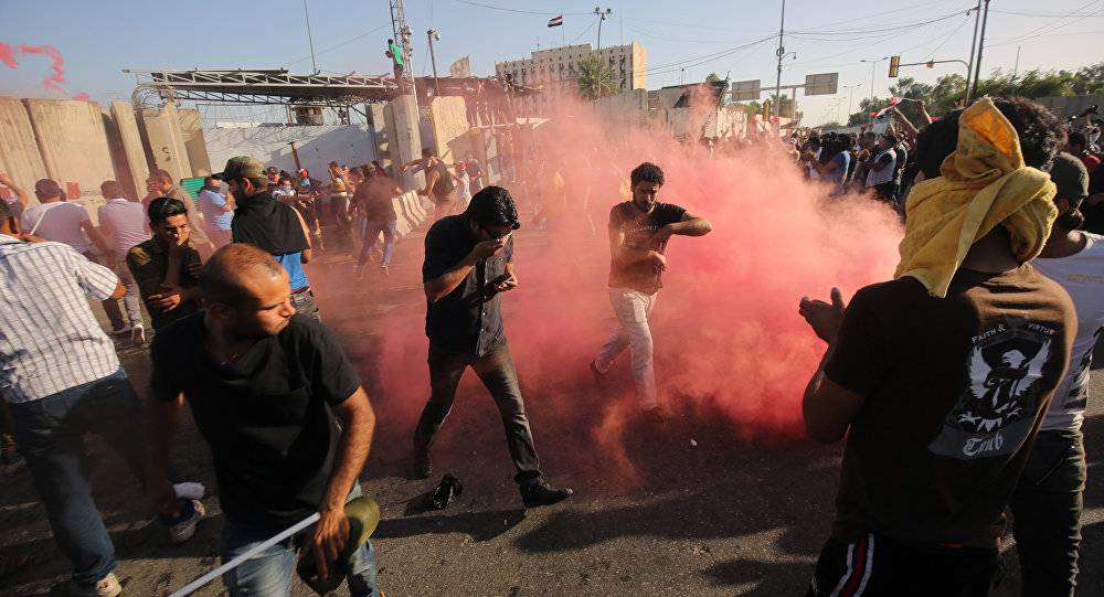 جهات مجهولة تقصف 