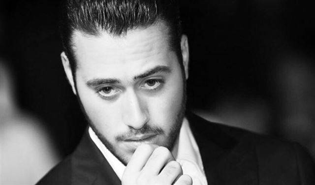 أحمد أشرف ريفي لوالده: يحاربونك لأنك عرّيتهم