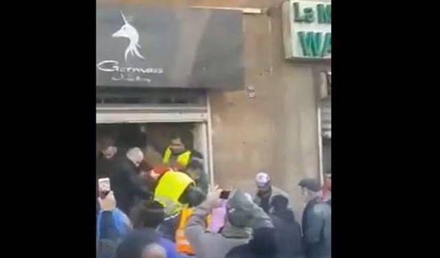 بالفيديو.. انهيار في مبنى في الاشرفية و معلومات اولية عن وقوع اصابات