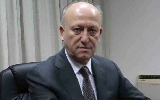 معركة ريفي مع المحيطين بالحريري