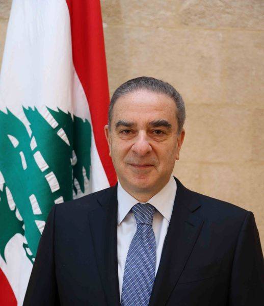 فرعون: لمتابعة نقاش الاستراتيجية الدفاعية في هيئة الحوار