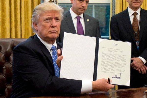 بالصور: ترمب يسمح للبنانيين بالسفر إلى أمريكا من دون "تأشيرة".. ما حقيقتها؟ !