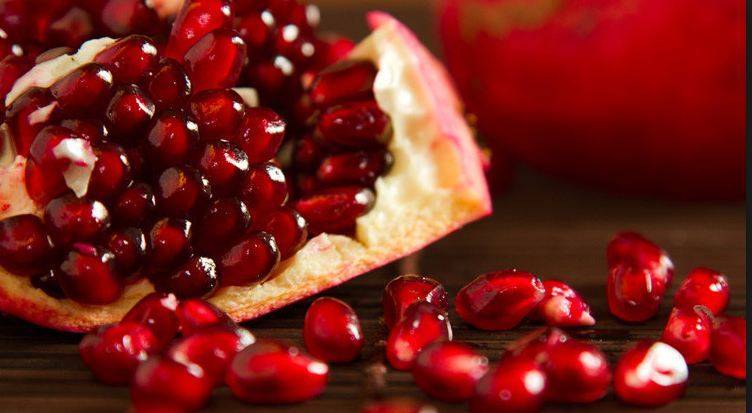 ما هي حقيقة الأطعمة الـ "مقوية" للرغبة الجنسية؟