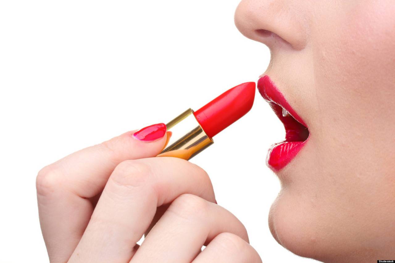 مستحضرات تجميل مغشوشة.. شانيل وديور ولوريال!
