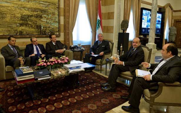 أنهى الإشكال القائم مع قوى الأمن
المشنوق التقى أصحاب المستشفيات
ووعد بصرف المستحقات خلال أسبوعين