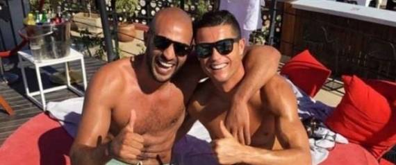 هل تذكرون صديق كريستيانو رونالدو المغربي؟ ملاكم الـ "كيك بوكس" يواجه السجن عامين