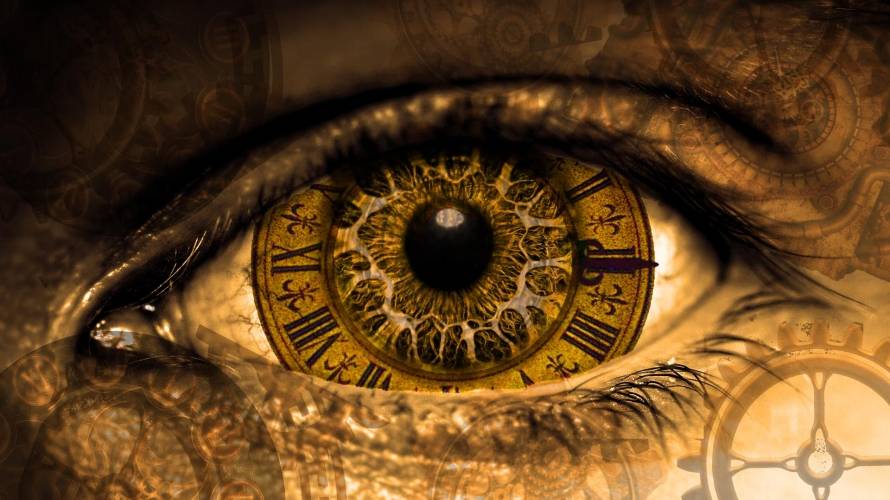 السفر عبر الزمن بين النظرية والتطبيق
