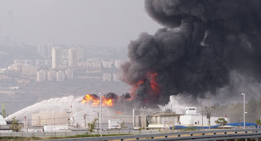 بعد تصريحات السيد نصر الله...تسرب مادة أمونيا من شاحنة في حيفا