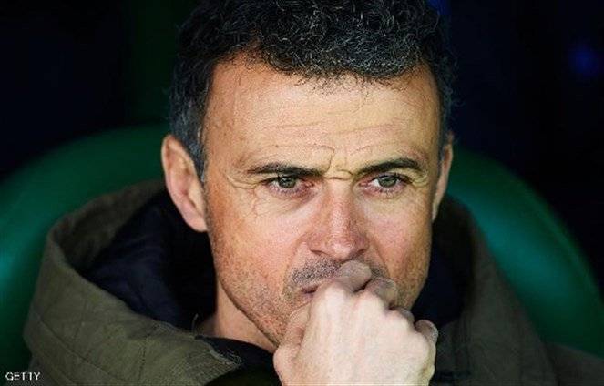 إنريكي: برشلونة يفكر في التعاقد مع بديل أليكس فيدال