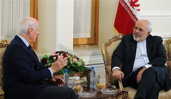 ظريف يجري محادثات بشأن سوريا مع دي ميستورا في ميونيخ