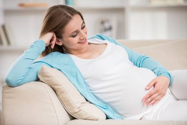 أكثر من 50% من النساء يعانين منهُ بعد الولادة.. ما هو؟!