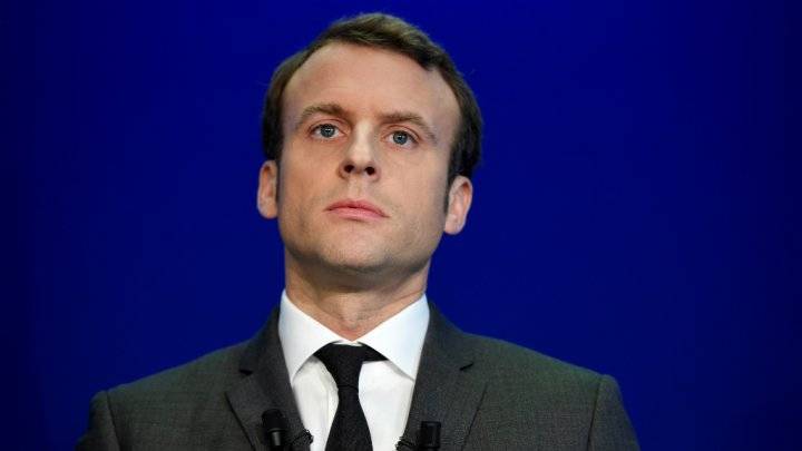 ماكرون يصرح من الجزائر بأن الاستعمار "جريمة ضد الإنسانية" ويثير جدلا في فرنسا
