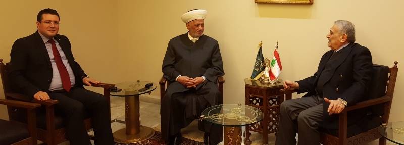 دريان عرض مع زواره التطورات