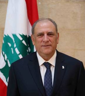 الجراح: هناك من يريد ألا يتمتع العهد بفرصة الإنجاز