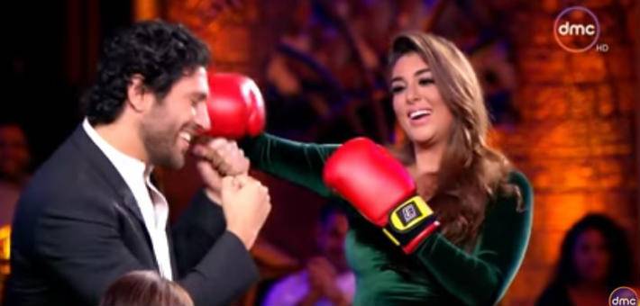 بالفيديو- شيرين عبدالوهاب تغازل ياسمين صبري: إية الحلاوة دي