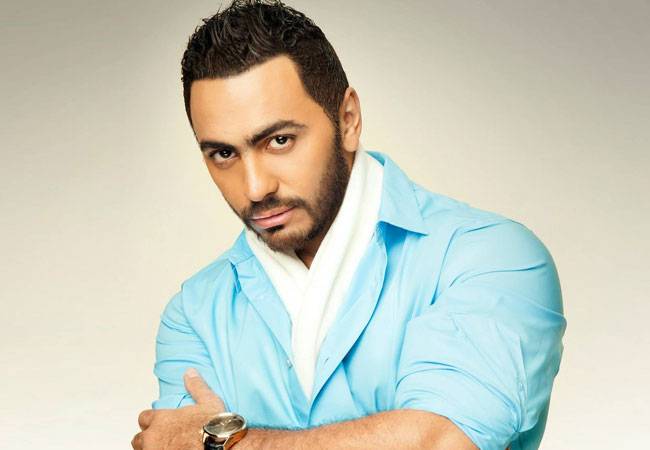 بالفيديو - بين تامر حسني وطفلة مصابة بالسرطان.. ما الذي حصل؟!
