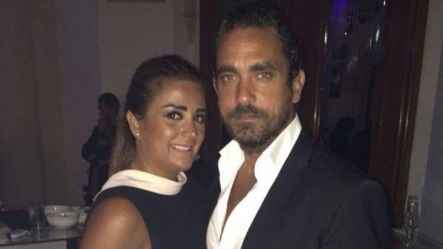 دموع أمير كرارة على والده من يكفكفها؟ أربع نساء ..