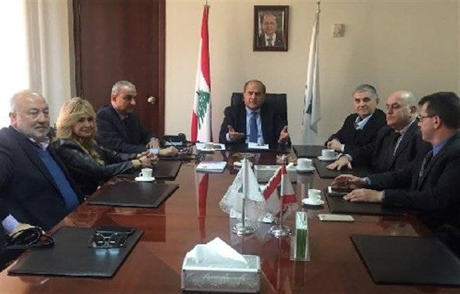 الوزير الخطيب: بعض المعالجات المقترحة للنفايات مثل الحرق الكامل تشكل خطراً على استمرارية بعض الصناعات