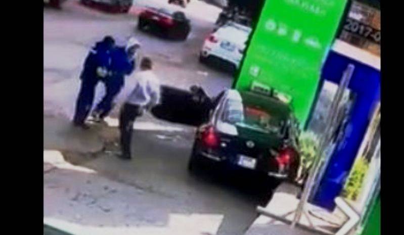 فيديو مرعب لليازا: هكذا اجتاحته السيارة المتهوّرة!
