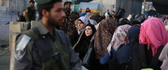 أم فلسطينية تلتقي رضيعتها بعد 6 أشهر من الفراق بسبب المعابر.. هذه تفاصيل قصتها