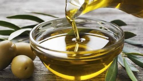 فوائد «زيت الزيتون» وطرق تذوقه