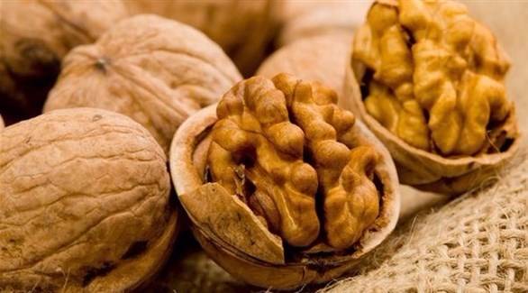 الجوز يساعد على...