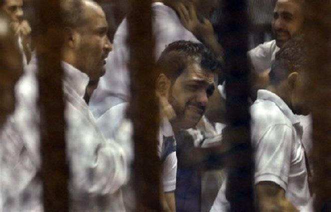 محكمة مصرية تؤيد إعدام عشرة متهمين في "مذبحة بورسعيد"