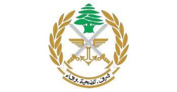 الجيش: توقيف لبناني في عرسال لقيامه بتهريب سوري داخل سيارته