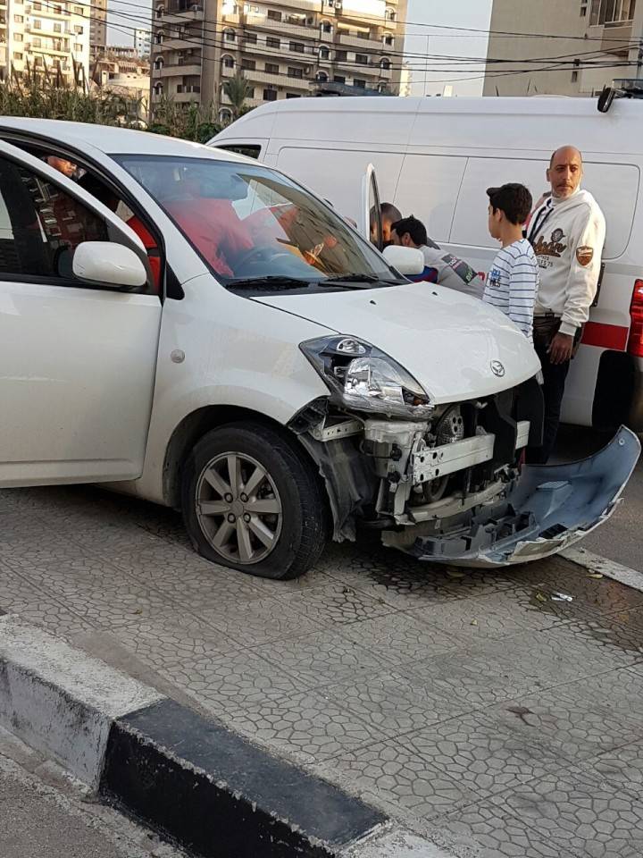 جريحة بحادث سير في منطقة الضم والفرز بطرابلس