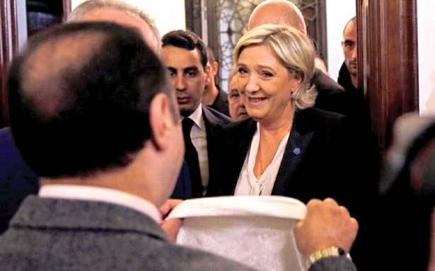 لوبان رفضت لباس الحجاب فرفض المفتي استقبالها : انا محتشمة