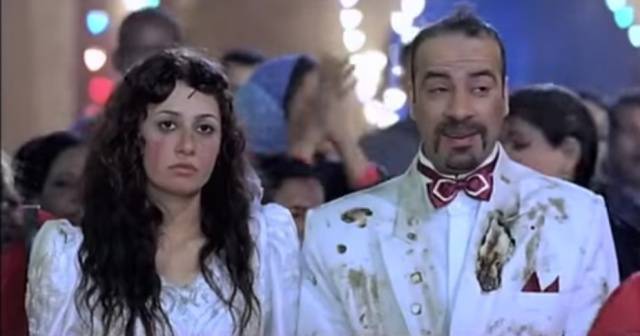 بالصور - هل تذكرون بطلة "اللمبي" حلا شيحة.. شاهدوها كيف أصبحت بالحجاب مع زوجها الأجنبي!