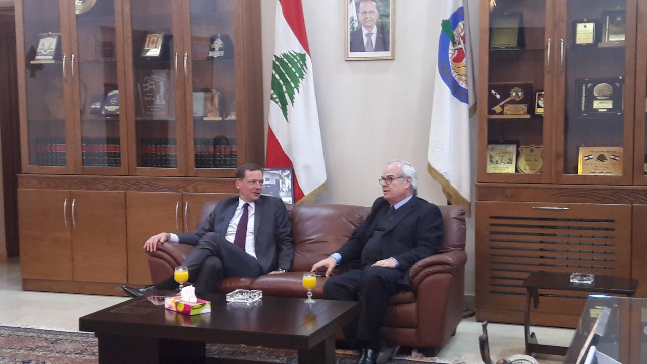 بالصور.. جولة للسفير الفرنسي في زحلة