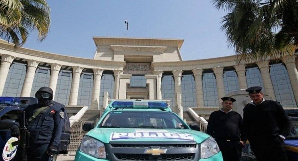 محكمة مصرية تبرئ وزير السياحة الأسبق من إهدار المال العام