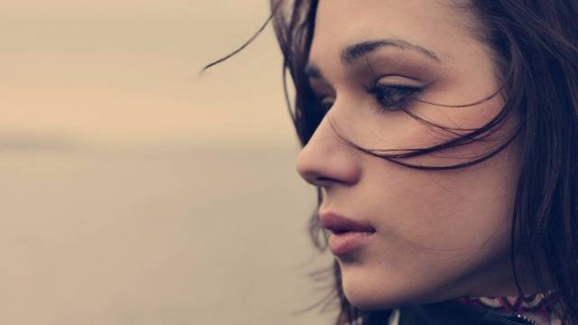 3 نصائح تساعدك في شدّ بشرتك ومحاربة تجاعيدها!!