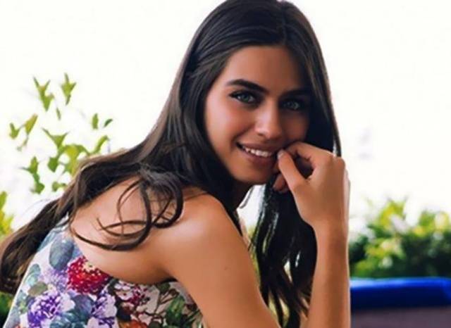 أجمل امرأة تركية من أصول عربية!!! خمنوا من أي بلد؟