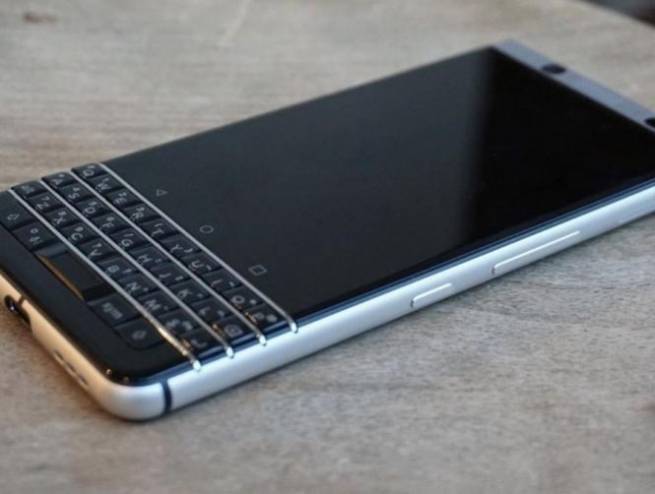 خبر سعيد لعشاق هواتف 'BlackBerry'