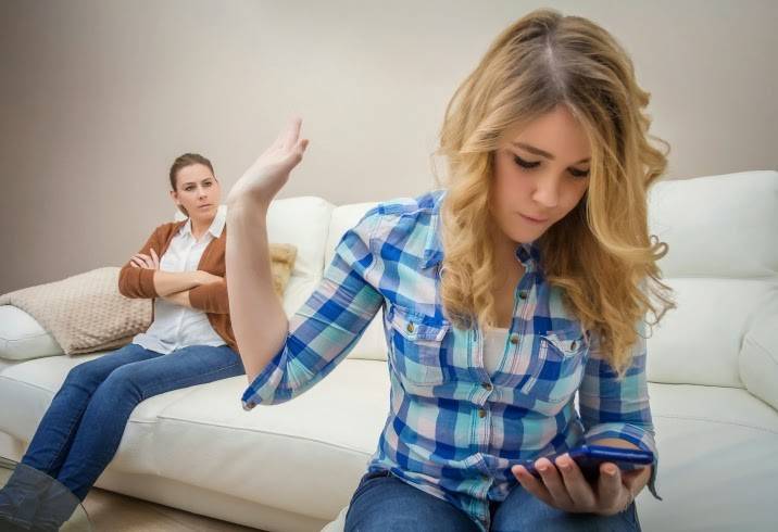 أمراض يواجهها أولادكم في سنّ المراهقة.. تعرّفوا إليها!