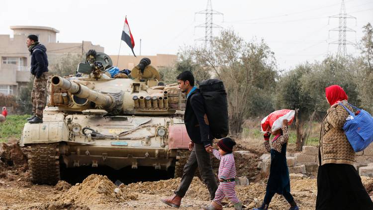 «كوميرسانت»: «داعش» يتراجع على جبهتين