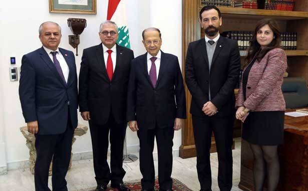 عون نوّه بالعاملين في الصليب الأحمر
وزير الدفاع : أكّدتُ في ميونيخ ضرورة عودة النازحين