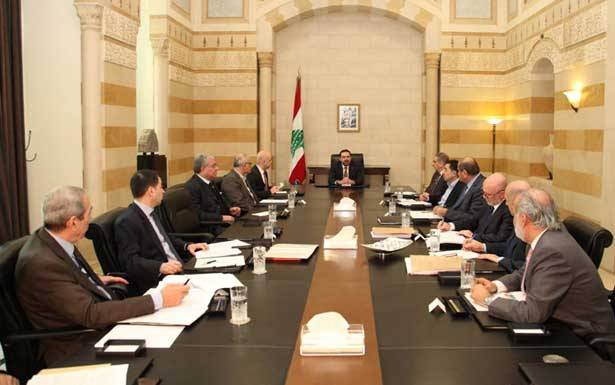 الحريري تابع و«اللجنة المكلّفة»
البحث في ملف النفايات وسبل مُعالجته