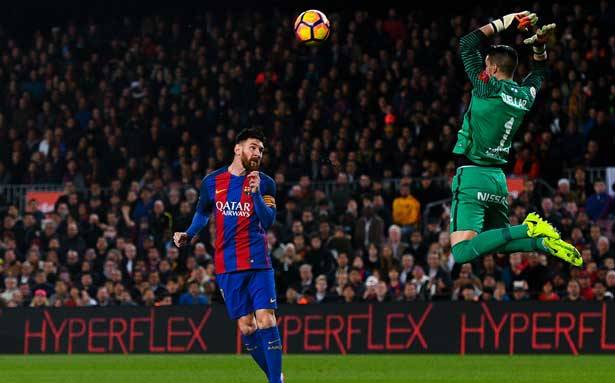 بطولة اسبانيا في كرة القدم :
برشلونة يكتسح سبورتينغ خيخون (6-1)