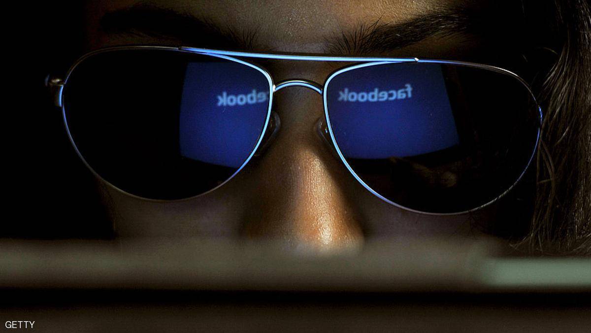هكذا يجرح فيسبوك المشاعر ويهدد العلاقات
