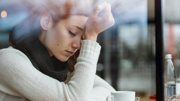 8 مؤشرات على الإصابة بالانهيار العصبي.. لا تتجاهلها