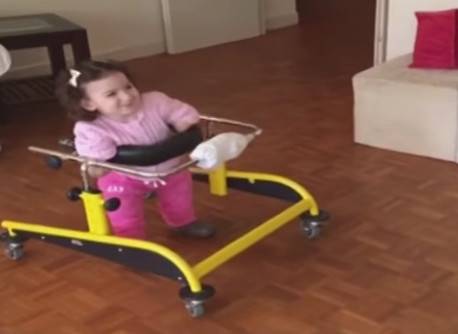 بالفيديو: إيلا طنوس تسأل.. 